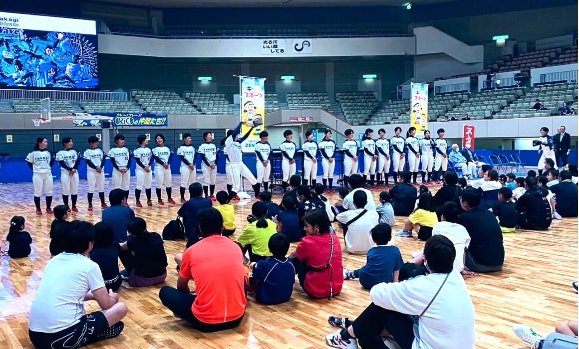 ソフトボールチーム takagi 北九州Water Waveのソフトボール教室 写真